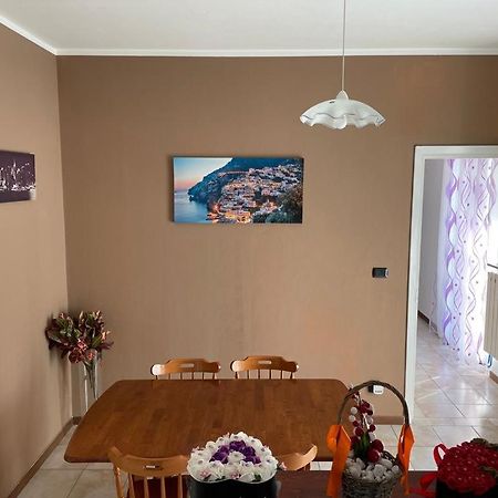 Appartamento Con Tre Camere - Zona Centrale 亚历山德里亚 外观 照片