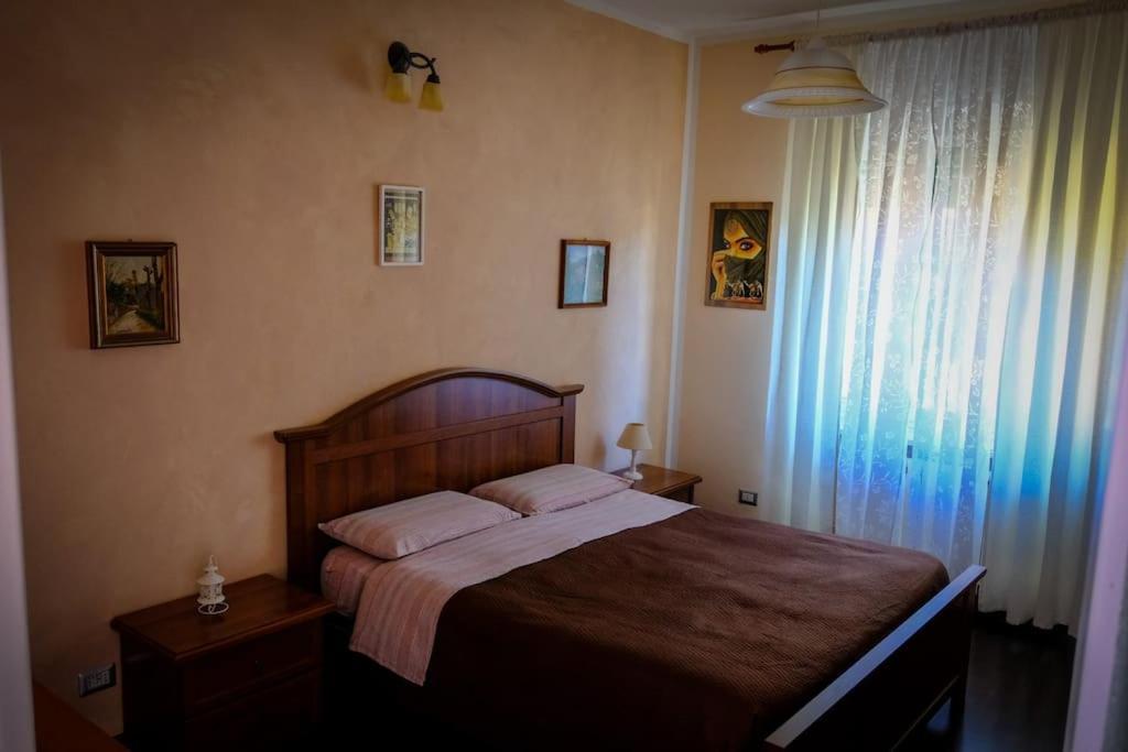 Appartamento Con Tre Camere - Zona Centrale 亚历山德里亚 外观 照片
