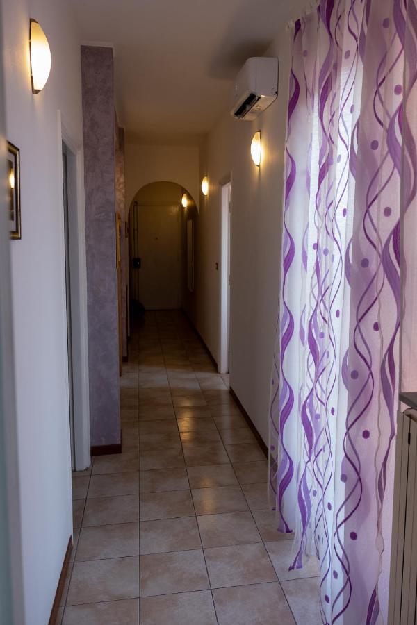 Appartamento Con Tre Camere - Zona Centrale 亚历山德里亚 外观 照片