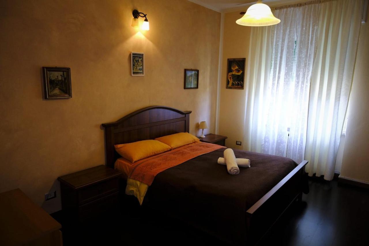 Appartamento Con Tre Camere - Zona Centrale 亚历山德里亚 外观 照片