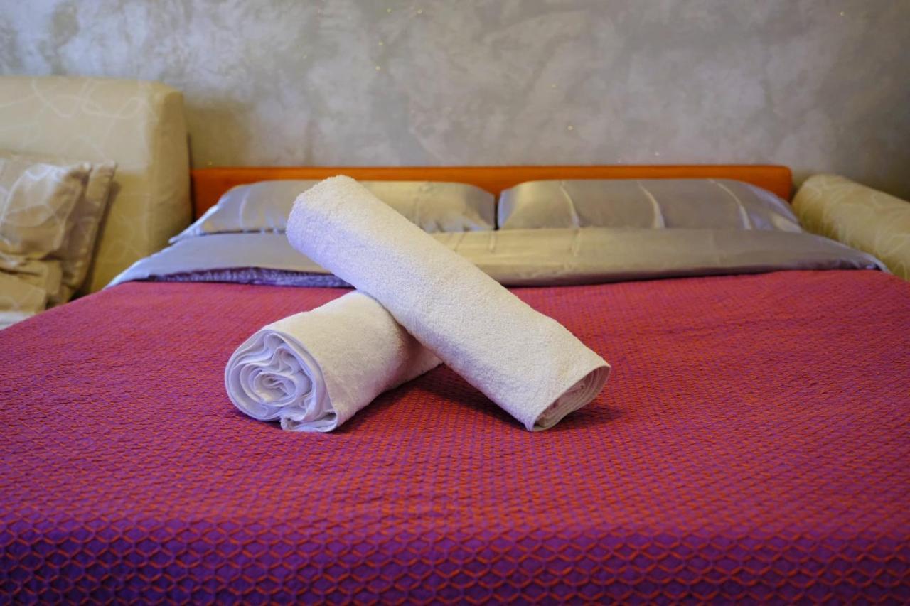 Appartamento Con Tre Camere - Zona Centrale 亚历山德里亚 外观 照片